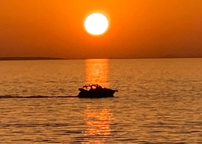 House Between Beaches *