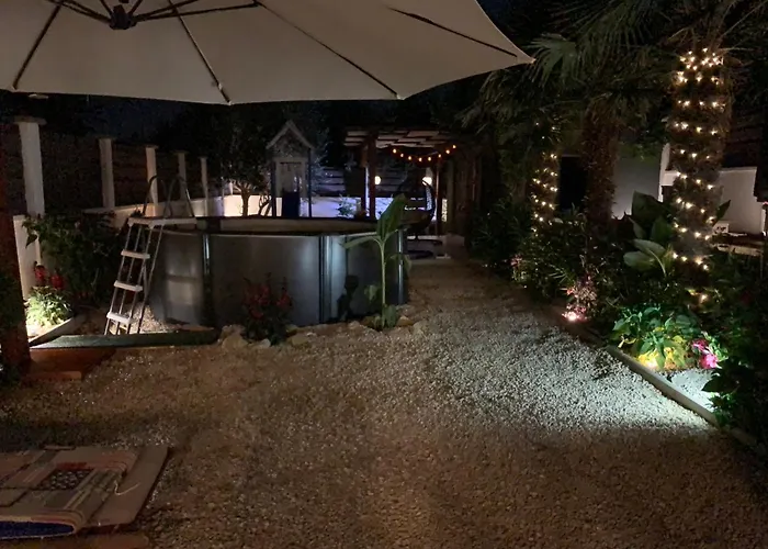 House Between Beaches Σπίτι διακοπών