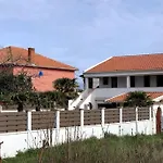 House Between Beaches * Vir