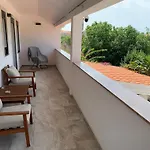 Semesterbostad House Between Beaches *