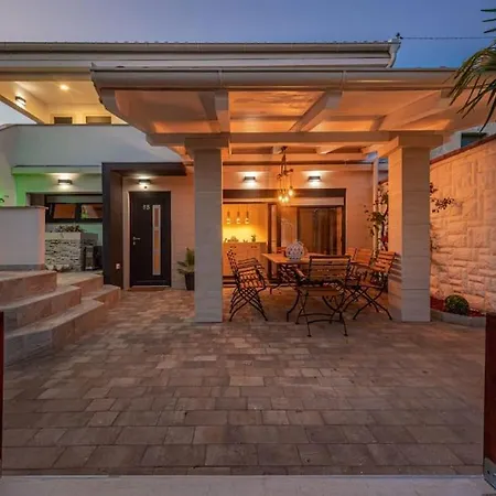 House Between Beaches Nyaraló *