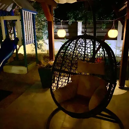 House Between Beaches Tatil Evi *