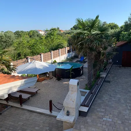 Nyaraló House Between Beaches *