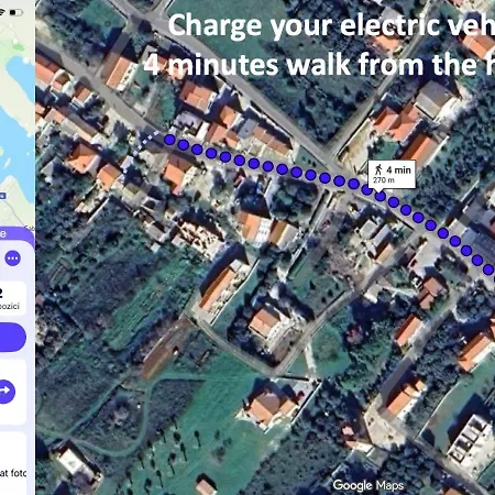 House Between Beaches Vir