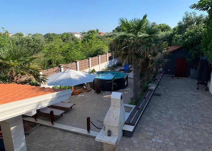 Дом отдыха House Between Beaches *